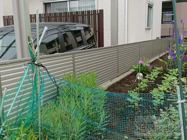東京都熊本市のValue Selectのフェンス・柵 ミエーネフェンス 目隠しルーバータイプ 自由柱施工 施工例