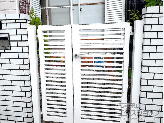 神奈川県柏市ののフェンス・柵、門扉 開き門扉AB YR3型 親子開き 柱使用 施工例