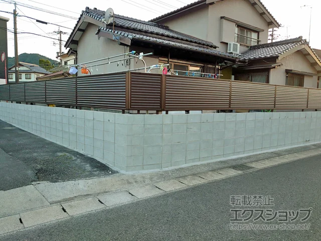 宮崎県神埼市ののフェンス・柵 ミエーネフェンス 目隠しルーバータイプ 自由柱施工 施工例