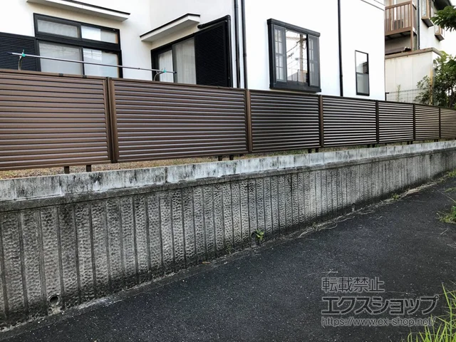 大分県徳島市ののフェンス・柵 ミエーネフェンス 目隠しルーバータイプ 自由柱施工 施工例