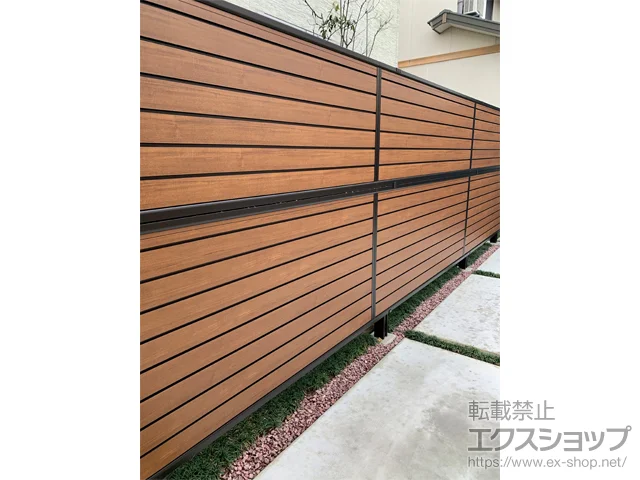 富山県日野市ののフェンス・柵 モクアルフェンス 目隠しタイプ 2段支柱 自立建て用 施工例