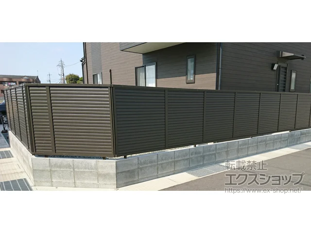 広島県文京区の積水樹脂(セキスイ)のフェンス・柵 フェンスAB YL3型 横ルーバー3　フリーポールタイプ 施工例
