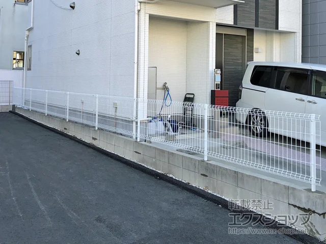愛知県名古屋市のYKKAPのフェンス・柵 イーネットフェンス 3F型 自由柱施工 施工例