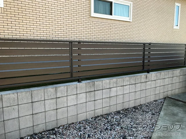 茨城県取手市のValue Selectのフェンス・柵 モクアルフェンス 横板タイプ・自由柱施工 施工例