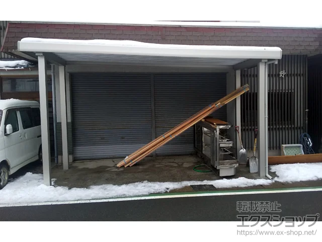 福井県鯖江市のYKKAPのカーポート ジーポートneo 積雪100cmAタイプ 角柱4本柱 施工例