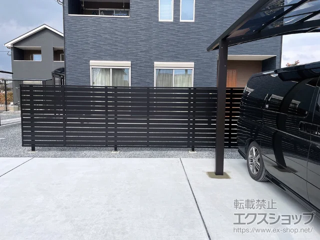 福岡県大町市のLIXIL(リクシル)のフェンス・柵 フェンスAB YS3型 横スリット3 アルミ多段柱仕様 施工例