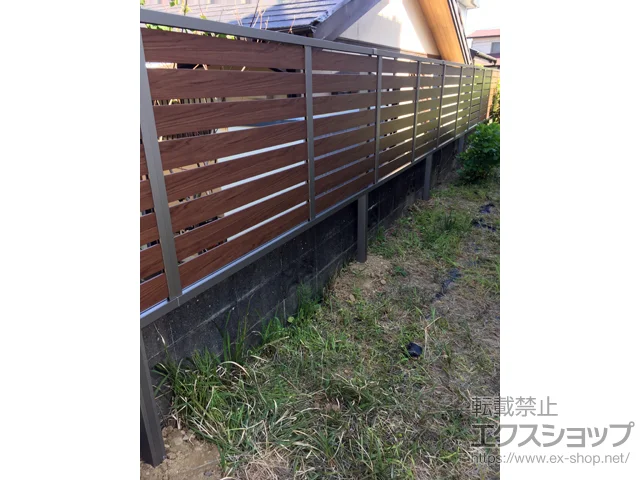 福岡県鹿児島市のValue Selectのフェンス・柵 モクハイフェンス アルミ多段柱仕様（パネル1段） 施工例