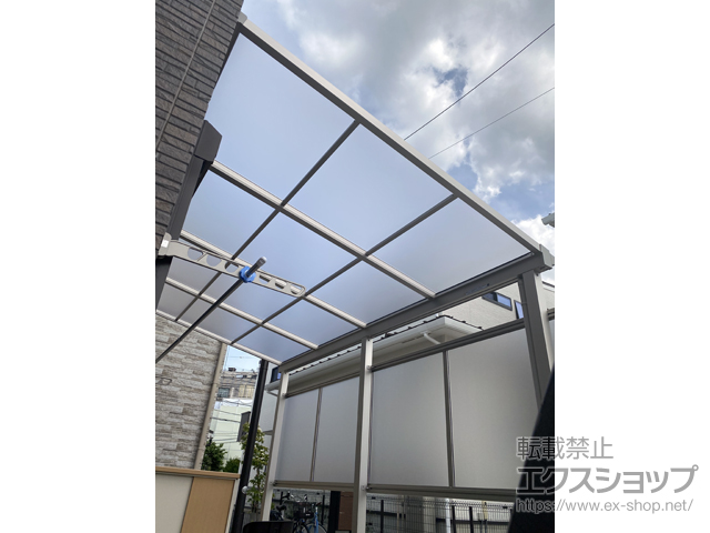 千葉県松戸市のYKKAPテラス屋根施工例(ソラリア F型 テラスタイプ 単体