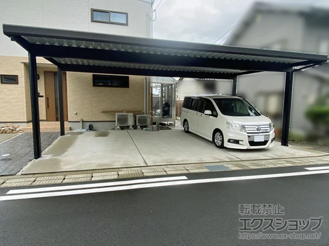 鳥取県倉吉市のYKKAPのカーポート レオンポートneo 3台用　角柱4本 積雪〜50cm対応 施工例