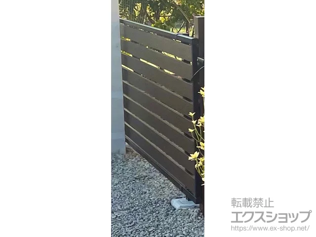 香川県丸亀市のValue Selectのフェンス・柵 モクアルフェンス 横板タイプ 自由柱施工 施工例