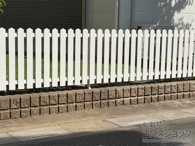 埼玉県つくば市のYKKAPのフェンス・柵 レスティンフェンス7型　自由柱施工 施工例