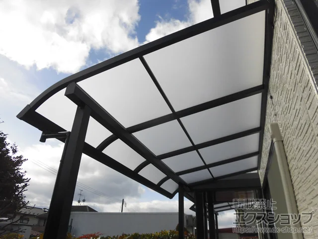 宮城県厚木市のValue Selectのテラス屋根 プレシオステラスII R型 テラスタイプ 単体 積雪〜20cm対応 施工例