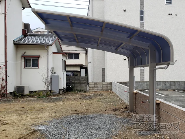 福岡県福岡市のYKKAPのカーポート アリュース キャップ　積雪〜20cm対応 施工例