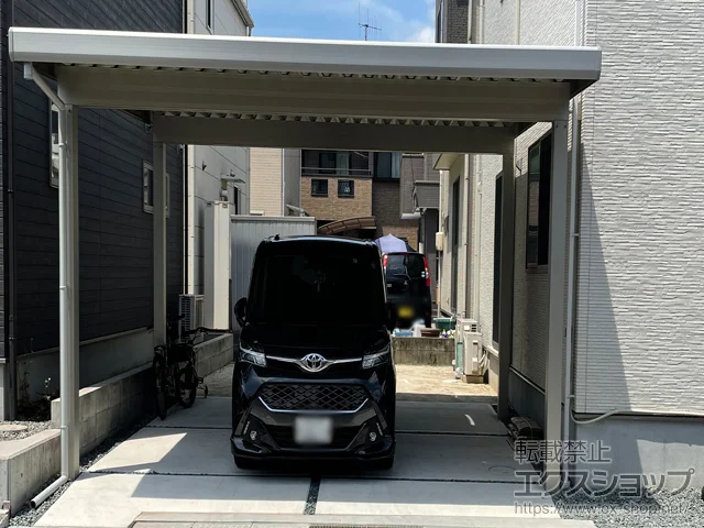 広島県福山市のYKKAPのカーポート レオンポートneo 2台用 4本角柱  積雪〜50cm対応 施工例