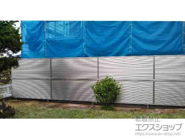 千葉県静岡市のValue Selectのフェンス・柵 ミエーネフェンス 目隠しルーバータイプ 2段支柱 自立建て用（パネル2段） 施工例