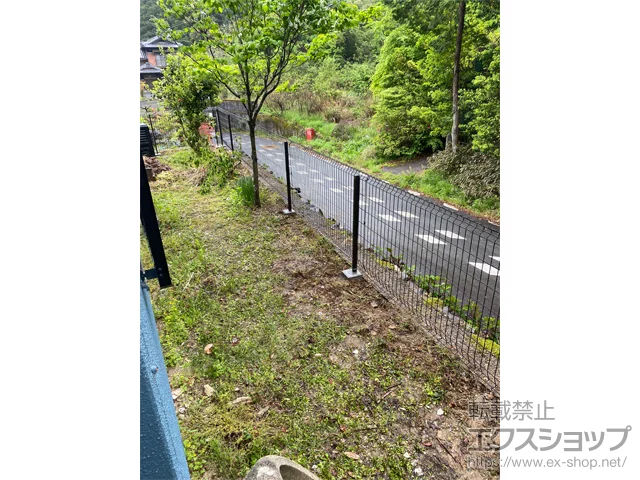 三重県横浜市のYKKAPのフェンス・柵 イーネットフェンス 2F型　自由柱施工 施工例