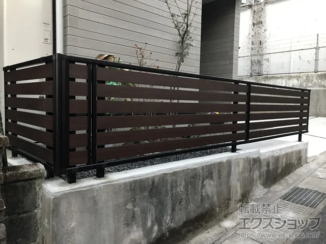 鹿児島県中津市のValue Selectのフェンス・柵 モクアルフェンス 横板タイプ 自由柱施工 施工例
