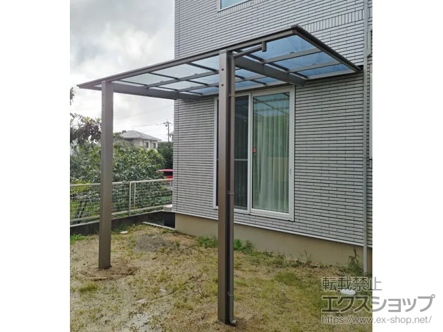 熊本県三鷹市のLIXIL リクシル（トステム）のテラス屋根 フーゴF 独立テラスタイプ 単体 積雪〜20cm対応 施工例