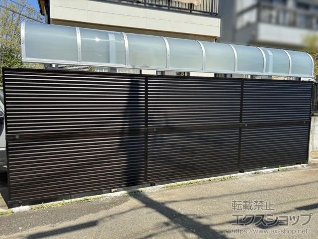 埼玉県仙台市のValue Selectのフェンス・柵・塀 ミエーネフェンス 目隠しルーバータイプ 2段支柱 自立建て用 施工例