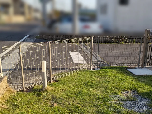 茨城県呉市のYKKAPのフェンス・柵・塀 イーネットフェンス 3F型 自由柱施工 施工例