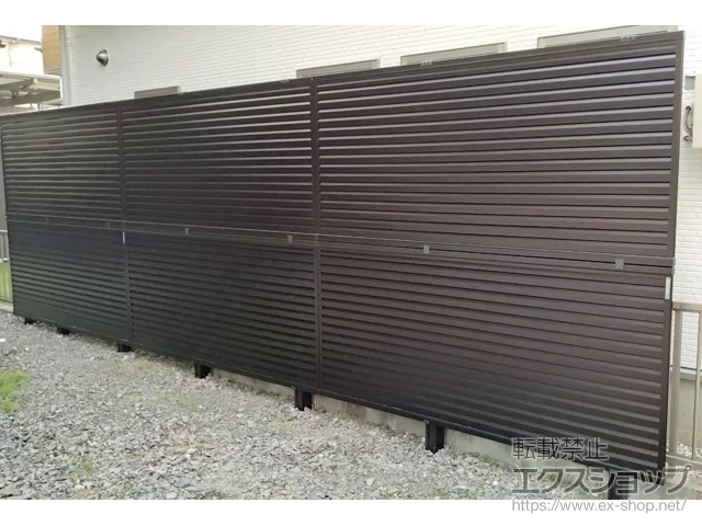 三重県仙台市のValue Selectのフェンス・柵・塀 ミエーネフェンス 目隠しルーバータイプ 2段支柱 自立建て用 施工例