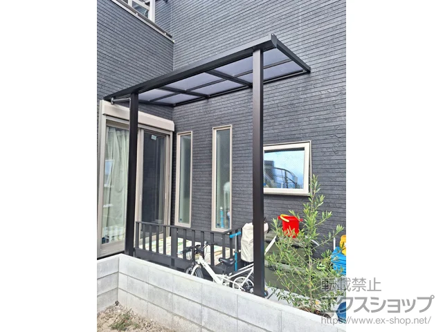 大阪府津島市のYKKAPのテラス屋根 ソラリア F型 テラスタイプ 単体 積雪〜20cm対応 施工例