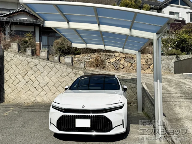 広島県伊丹市のYKKAPのカーポート アリュース 600タイプ 1台用 積雪〜20cm対応 施工例