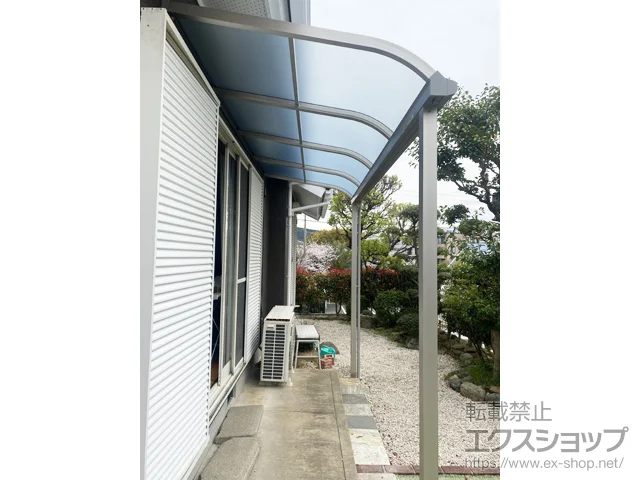 福岡県津島市のYKKAPのテラス屋根 ソラリア R型 テラスタイプ 単体 積雪〜20cm対応 施工例